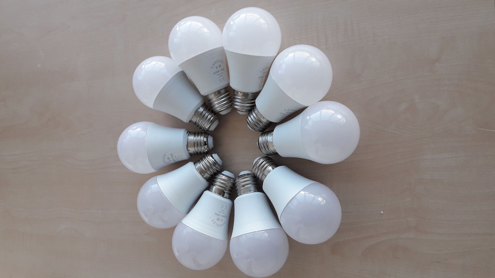 12 Volt Lamba 9 Watt Led Ampul (10 Adet)
